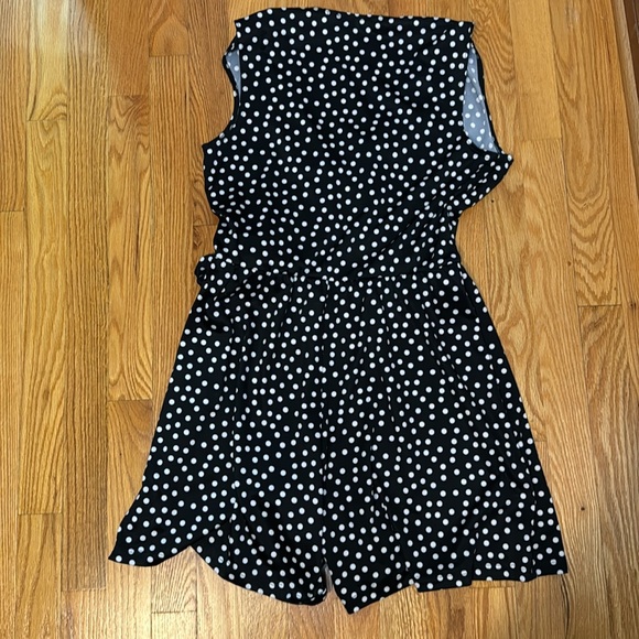 Bebe Women’s Black/White Sleeveless Polka Dot Romper Sz M - Picture 5 of 7